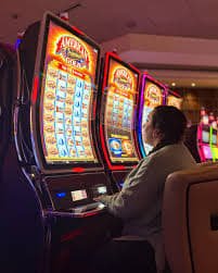 Capsa Banting gameplay on 188bet terbaru showing card arrangement, pot value, and player positions